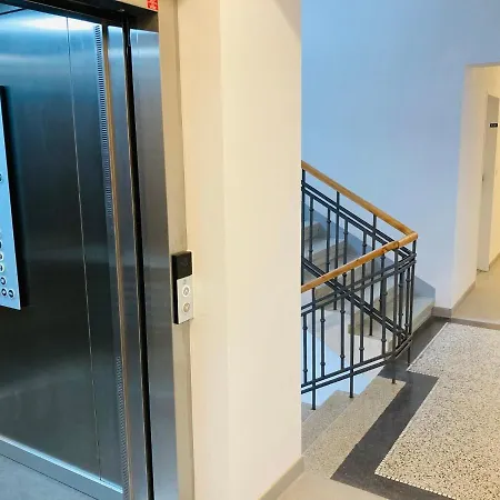Kotel Apartman *